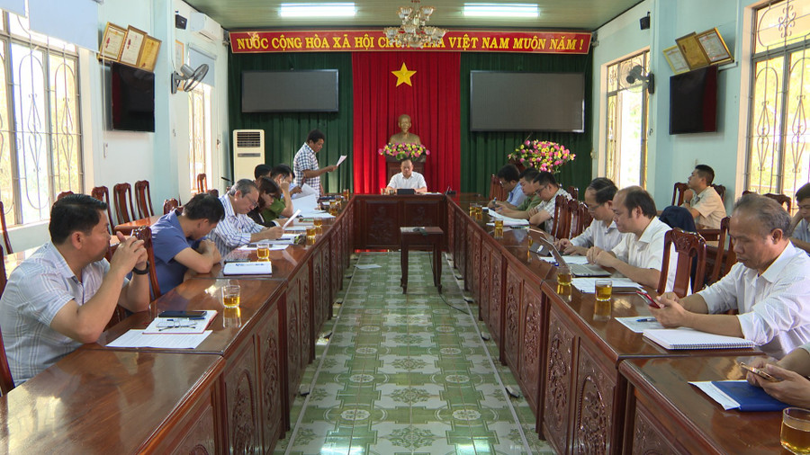 Quang cảnh buổi làm việc. Ảnh: V.Đ Quang cảnh buổi làm việc. Ảnh: V.Đ