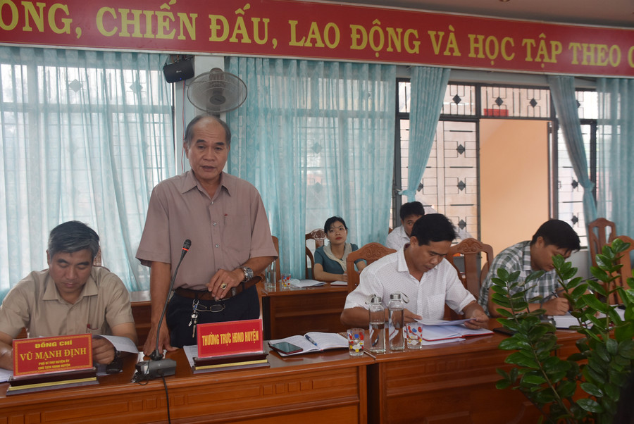 Các đại biểu tham gia ý kiến tại buổi giám sát. Ảnh: Hà Phương Các đại biểu tham gia ý kiến tại buổi giám sát. Ảnh: Hà Phương