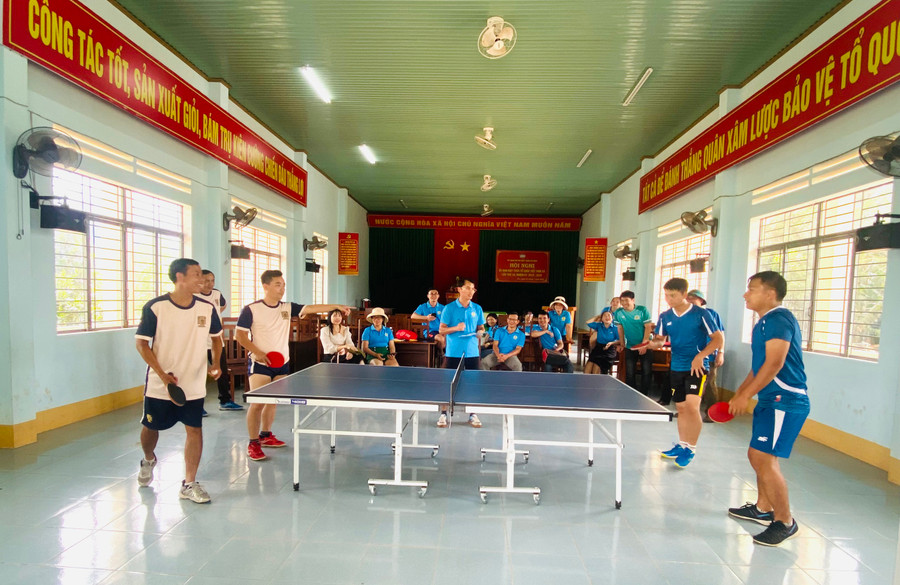 Các vận động viên thi đấu môn bóng bàn. Ảnh: Huệ Nguyễn Các vận động viên thi đấu môn bóng bàn. Ảnh: Huệ Nguyễn