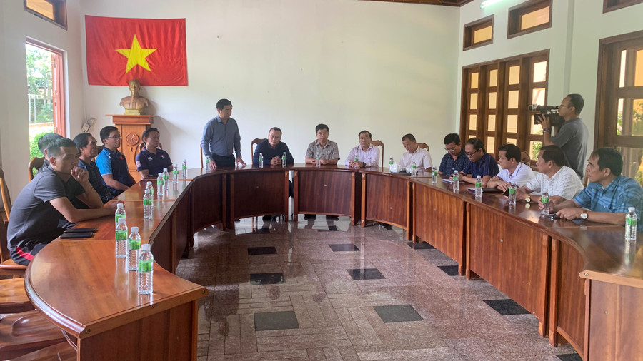 Đoàn đến thăm và động viên Câu lạc bộ Hoàng Anh Gia Lai. Ảnh: Rô Hok Đoàn đến thăm và động viên Câu lạc bộ Hoàng Anh Gia Lai. Ảnh: Rô Hok