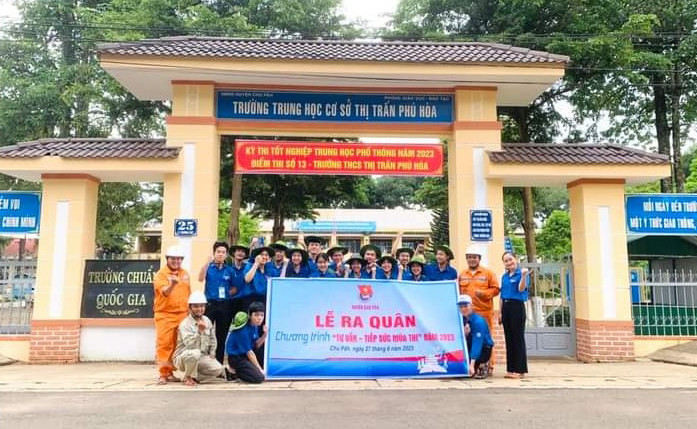 Quang cảnh lễ ra quân. Ảnh: Văn Đại