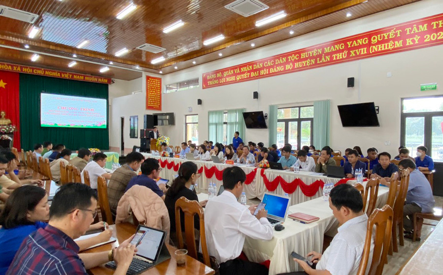 Quang cảnh buổi đối thoại. Ảnh: K.P