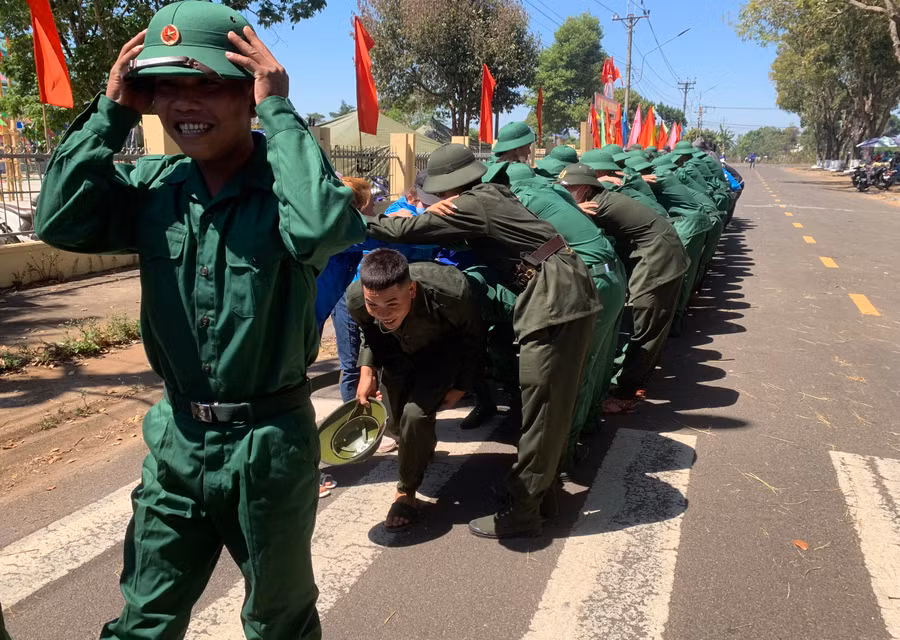 Tại ngày hội đã diễn ra nhiều hoạt động sôi nổi. Tại ngày hội đã diễn ra nhiều hoạt động sôi nổi.