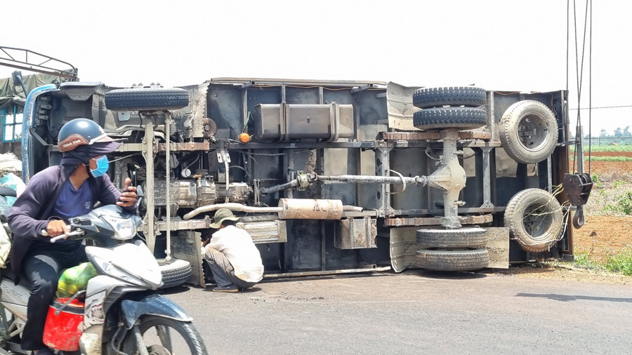 Hiện trường vụ tai nạn. Ảnh: Hà Phương Hiện trường vụ tai nạn. Ảnh: Hà Phương