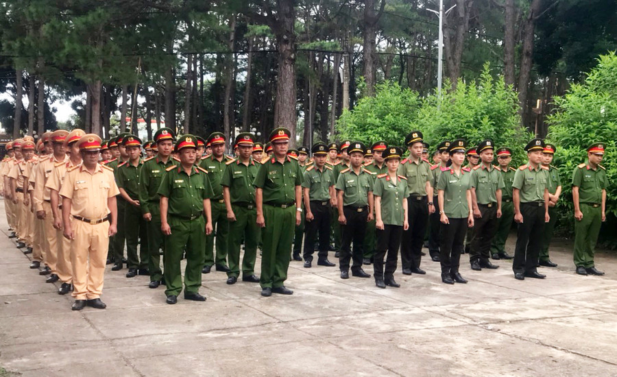 Quang cảnh lễ ra quân. Ảnh: Hà Phương Quang cảnh lễ ra quân. Ảnh: Hà Phương