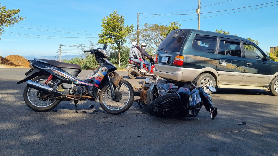 Hiện trường vụ tai nạn. Ảnh: Hà Phương Hiện trường vụ tai nạn. Ảnh: Hà Phương