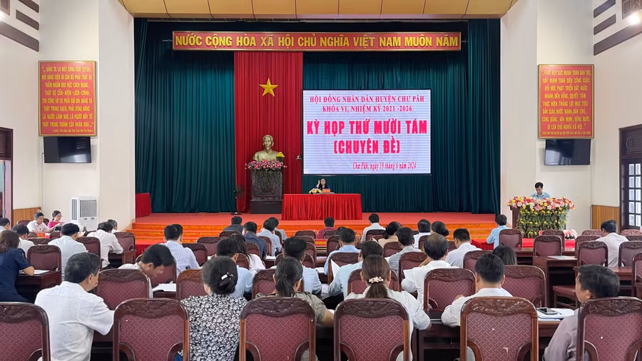 Quang cảnh kỳ họp thứ 18 (chuyên đề) HĐND huyện Chư Păh, nhiệm kỳ 2021-2026. Ảnh: K.P