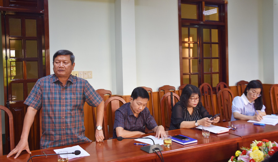 Các thành viên đoàn giám sát tham gia ý kiến tại Hội nghị. Ảnh: Hà Phương Các thành viên đoàn giám sát tham gia ý kiến tại Hội nghị. Ảnh: Hà Phương