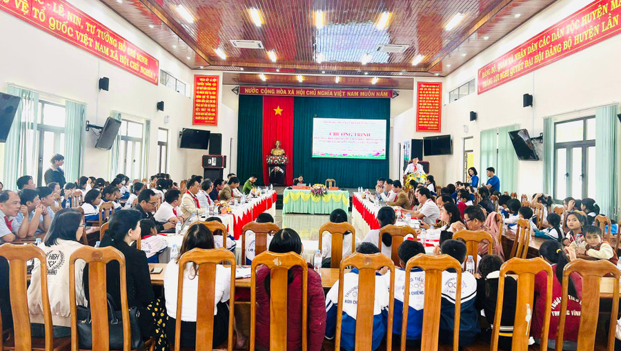 Quang cảnh buổi đối thoại. Ảnh: H.P