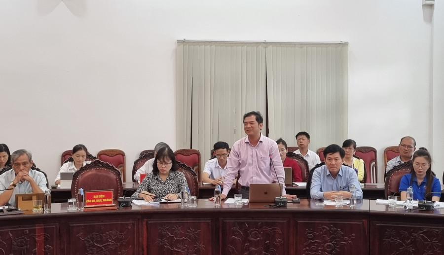 Ông Đoàn Minh Dưỡng-Phó Tổng biên tập báo Gia Lai tham gia ý kiến tại Hội nghị. Ảnh: Hà Phương Ông Đoàn Minh Dưỡng-Phó Tổng biên tập báo Gia Lai tham gia ý kiến tại Hội nghị. Ảnh: Hà Phương