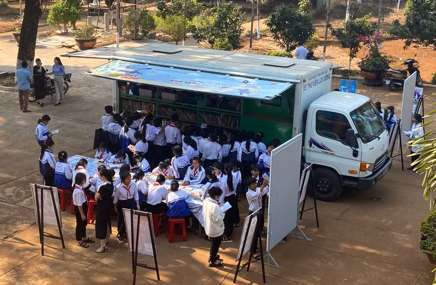 Ngày hội đọc sách, văn hóa đọc với chủ đề “Sách hay cần bạn đọc”. Ảnh: V.Đ