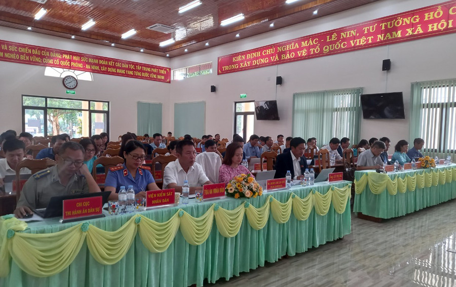Các đại biểu tham gia tại kỳ họp. Ảnh: Kim Ngọc