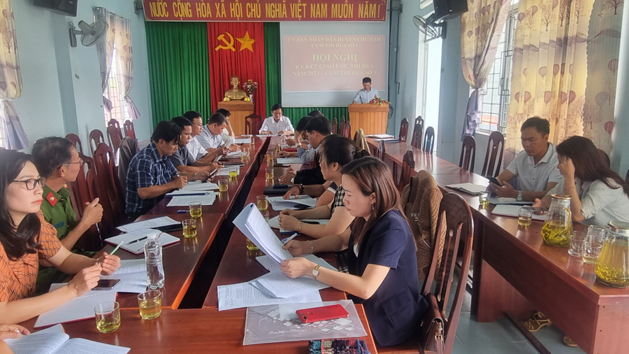 Quang cảnh Hội nghị ký kết giao ước thi đua năm 2023. Ảnh: Hà Phương