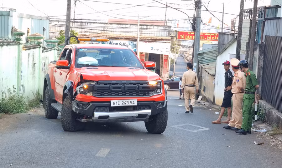 Vụ tai nạn khiến một cháu nhỏ tử vong tại chỗ. Ảnh: K.P Vụ tai nạn khiến một cháu nhỏ tử vong tại chỗ. Ảnh: K.P