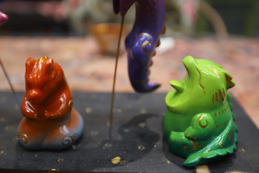 Ba chú rồng &quot;béo tốt&quot; mang ý nghĩa mong cầu một cuộc sống no ấm, đủ đầy cũng mang biểu cảm ngộ nghĩnh như cười tủm tỉm, khóc nhè,...