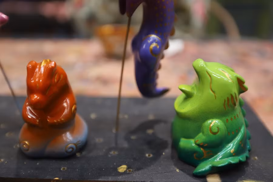 Ba chú rồng "béo tốt" mang ý nghĩa mong cầu một cuộc sống no ấm, đủ đầy cũng mang biểu cảm ngộ nghĩnh như cười tủm tỉm, khóc nhè,...