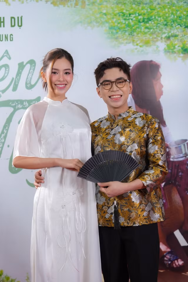 Minh Dự cùng Tiểu Vy