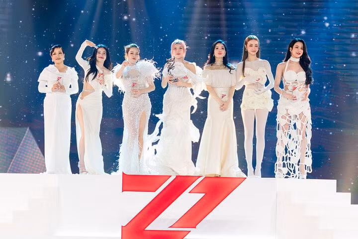 7 chị đẹp giành chiến thắng "Chị đẹp đạp gió rẽ sóng".