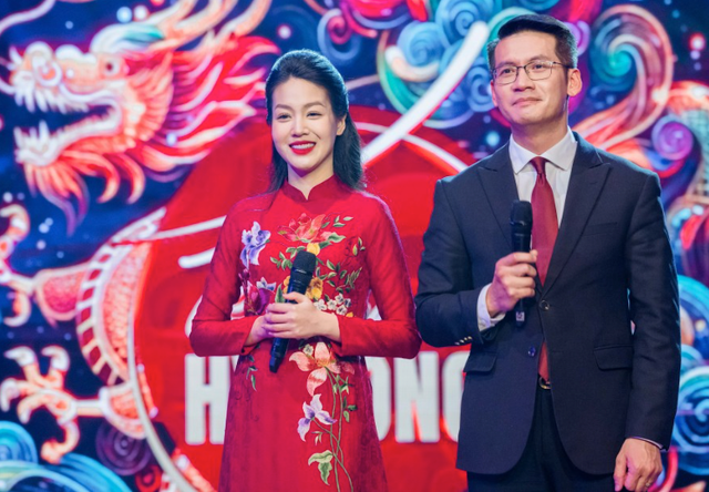 MC Tuấn Dương và Hồng Nhung dẫn chương trình "Tết nghĩa là hy vọng" MC Tuấn Dương và Hồng Nhung dẫn chương trình "Tết nghĩa là hy vọng"