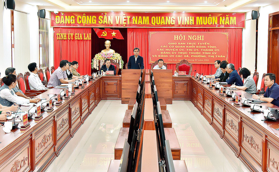 Quang cảnh hội nghị tại điểm cầu trụ sở Tỉnh ủy. Ảnh: Đức Thụy