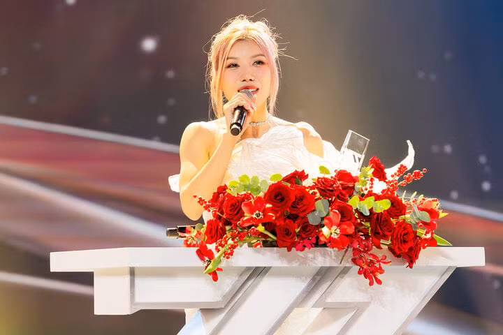 Trang Pháp là chị đẹp giành được số lượt bình chọn cao nhất.