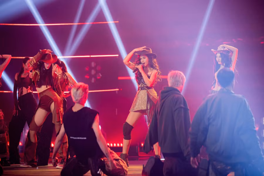 Phương Vy chia sẻ việc tham gia Chị đẹp đạp gió rẽ sóng là quyết định đúng đắn trong sự nghiệp, dù trước đó có nhiều đắn đo. Nữ ca sĩ chia sẻ: “Có quãng thời gian tôi tự ti, lúc nào mình cũng muốn phải an toàn. Tôi bị ám ảnh nên lên sân khấu chỉ đứng yên một chỗ. Tham gia chương trình là cơ hội để tôi làm những điều mình chưa từng làm, tìm lại cảm giác sân khấu đã mất trước đây”