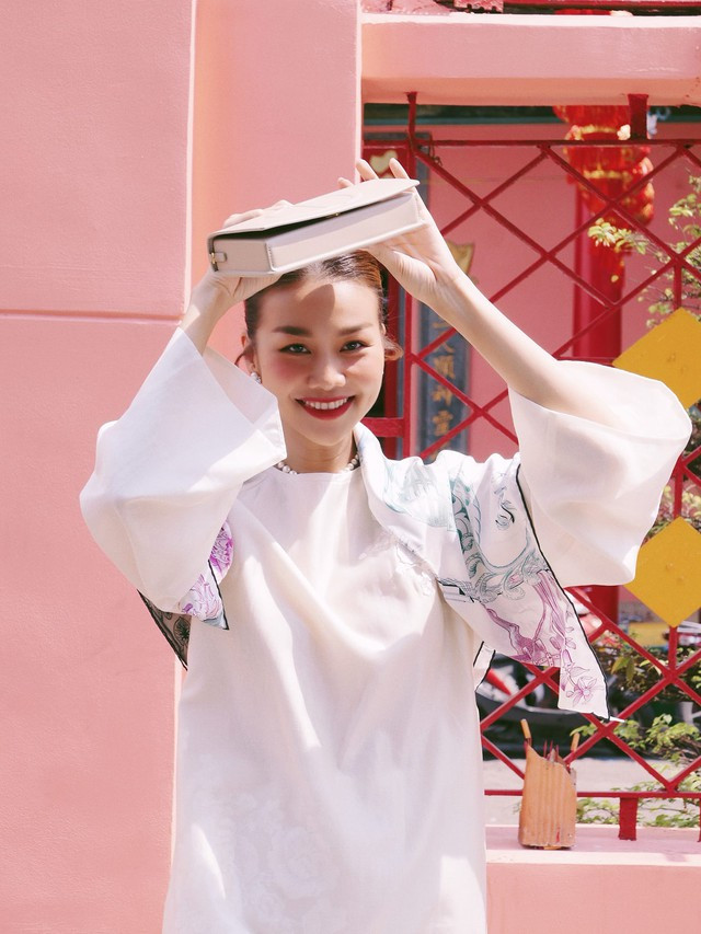 Cô ngày càng rạng ngời hạnh phúc Cô ngày càng rạng ngời hạnh phúc