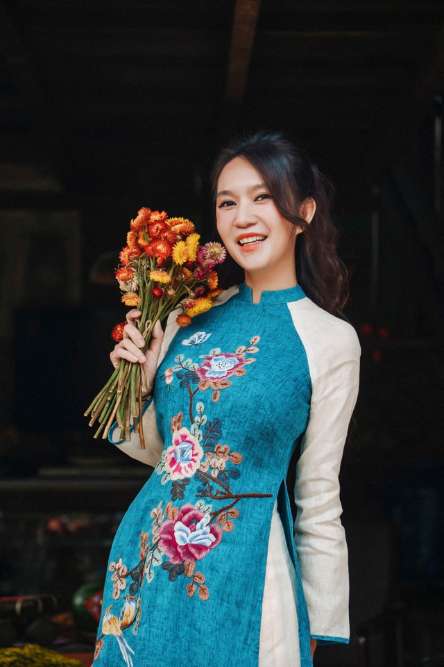 Minh Hà luôn đồng hành với chồng Minh Hà luôn đồng hành với chồng