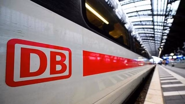 Windows 3.11 đang sử dụng trên các chuyến tàu cao tốc ICE 1 và ICE2 của Đức Windows 3.11 đang sử dụng trên các chuyến tàu cao tốc ICE 1 và ICE2 của Đức