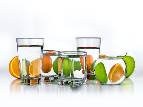 Nước và trái cây giàu nước là "thần dược" giúp bạn sống lâu, trẻ, khỏe thêm nhiều năm. Ảnh minh họa từ Internet Nước và trái cây giàu nước là "thần dược" giúp bạn sống lâu, trẻ, khỏe thêm nhiều năm. Ảnh minh họa từ Internet