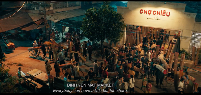 Lý Hải chọn bối cảnh làng nghề làm chiếu đang có nguy cơ thất truyền vì muốn góp phần lưu giữ và quảng bá cho khán giả một ngành nghề truyền thống của người Việt. Ảnh: ĐPCC