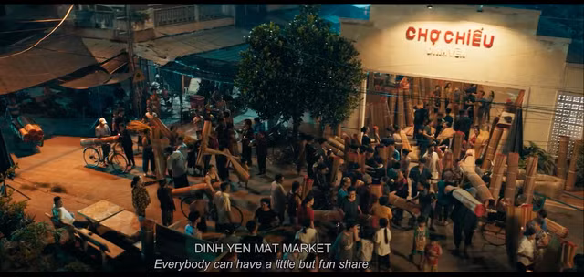 Lý Hải chọn bối cảnh làng nghề làm chiếu đang có nguy cơ thất truyền vì muốn góp phần lưu giữ và quảng bá cho khán giả một ngành nghề truyền thống của người Việt. Ảnh: ĐPCC