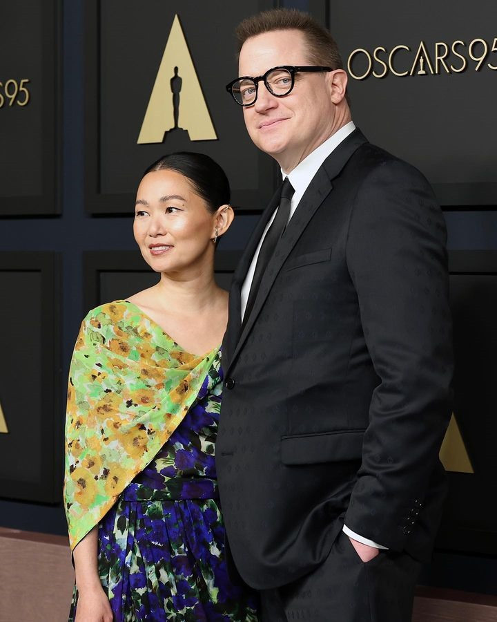 Hồng Châu và nam diễn viên Brendan Fraser. Ảnh: The Hollywood Reporter