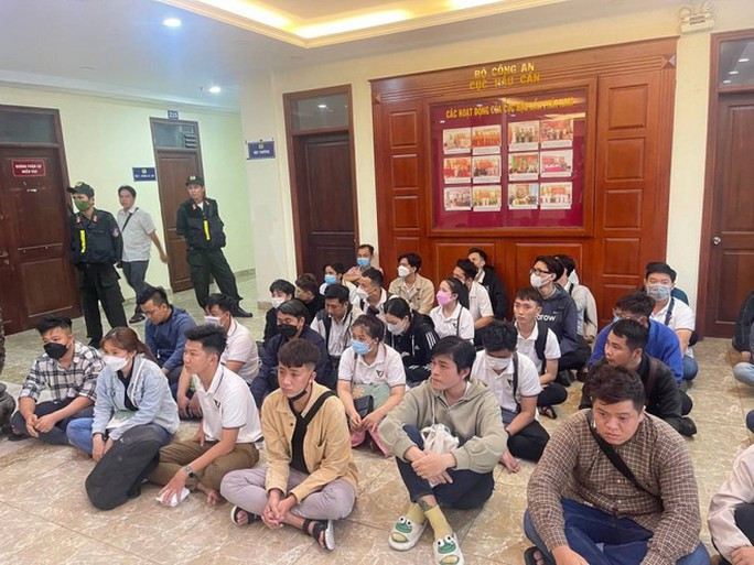 Ổ nhóm đòi nợ thuê tại cơ quan công an. Ảnh công an cung cấp Ổ nhóm đòi nợ thuê tại cơ quan công an. Ảnh công an cung cấp