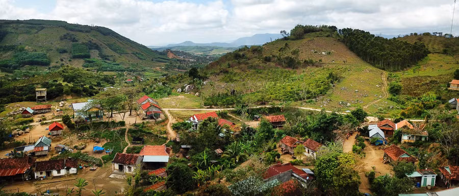 Làng Chiêng (thị trấn Kbang) nhìn từ trên cao. Ảnh: Hùng Hoa Lư