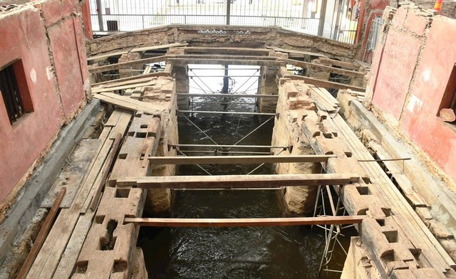 Sàn chùa Cầu đã được hạ giải