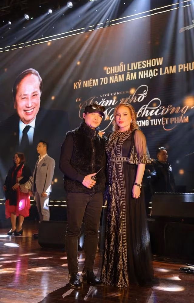 Đạo diễn đêm nhạc Vạn Nguyễn và ca sĩ Thanh Hà