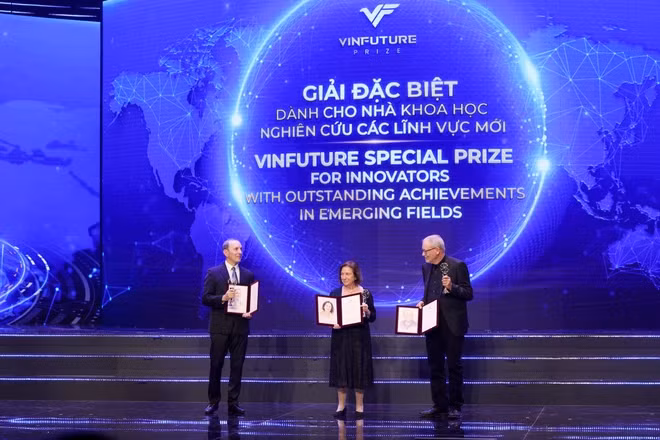 Giải Đặc biệt VinFuture 2023 dành cho Nhà khoa học nghiên cứu các lĩnh vực mới. Ảnh: Minh Sơn/Vietnam+