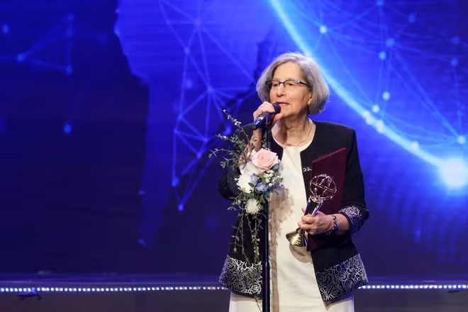 Giải Đặc biệt VinFuture 2023 dành cho Nhà khoa học nữ vinh danh Giáo sư Susan Solomon (Mỹ). Ảnh: Minh Sơn/Vietnam+