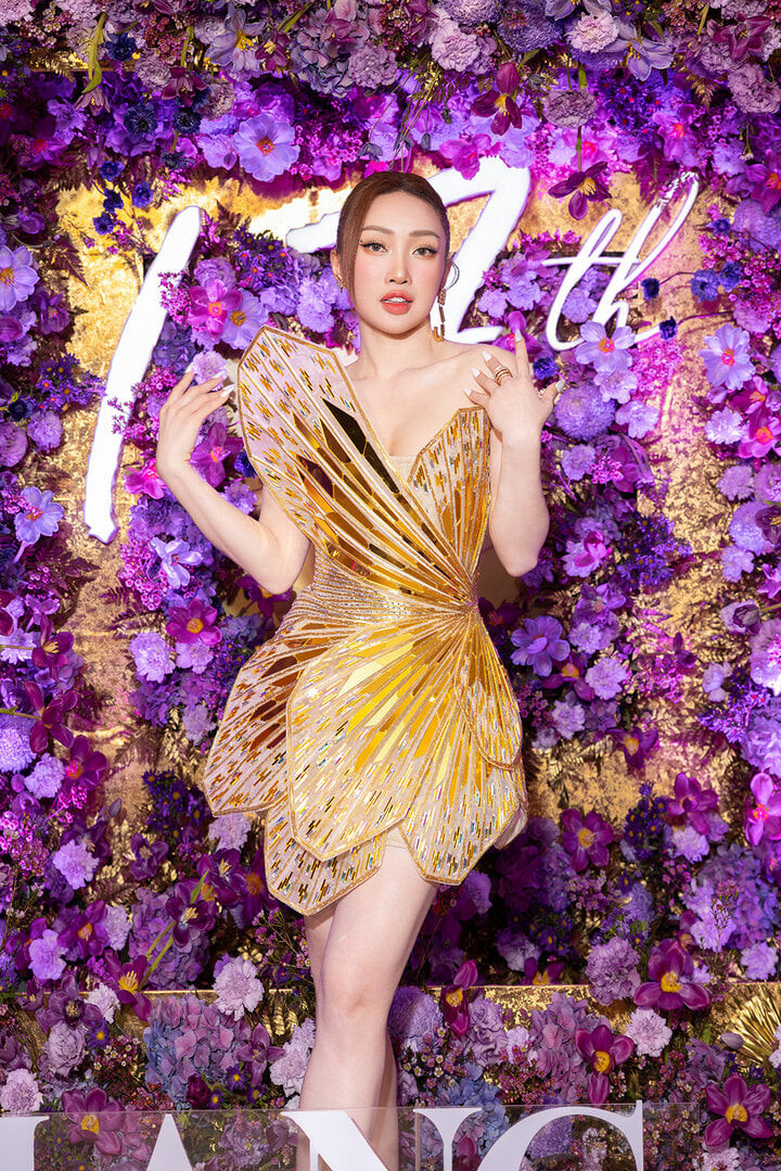 Lý Thuỳ Chang - bà xã Chi Bảo vừa tổ chức buổi tiệc kỷ niệm tại Hà Nội với sự tham gia của dàn nghệ sĩ nổi tiếng.