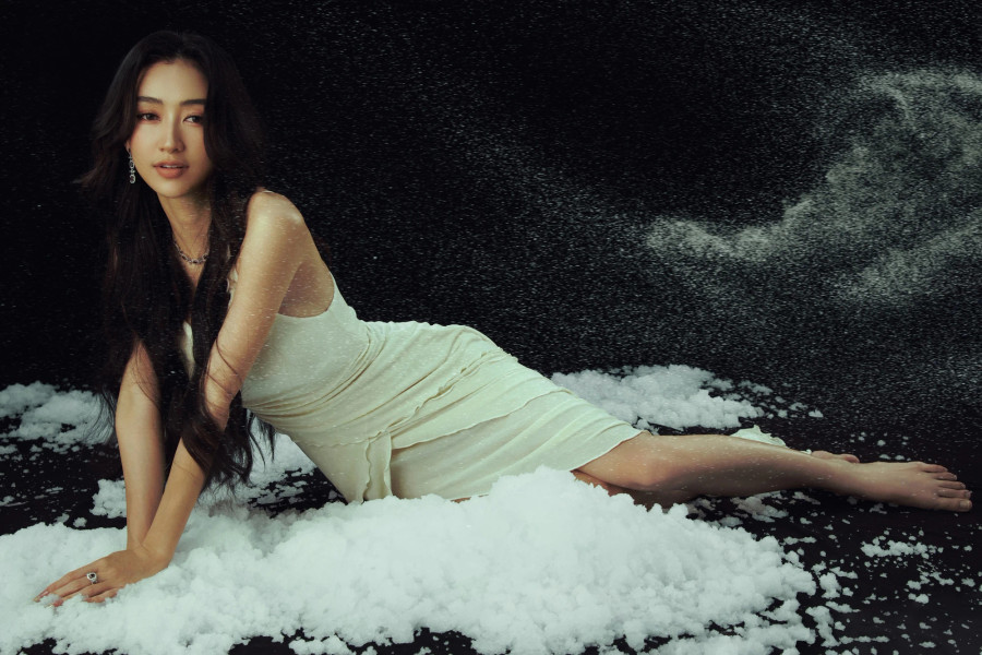 Hà Thu từng ghi tên mình vào top 16 Hoa hậu Trái đất 2017. Ngoài ra, cô còn sở hữu giọng hát ngọt ngào, là quán quân Tình bolero 2017. Sau cuộc thi, người đẹp ra mắt một số sản phẩm trên kênh YouTube cá nhân, đồng thời tham gia một số gameshow và gây ấn tượng bởi tính cách hài hước, hoạt bát Hà Thu từng ghi tên mình vào top 16 Hoa hậu Trái đất 2017. Ngoài ra, cô còn sở hữu giọng hát ngọt ngào, là quán quân Tình bolero 2017. Sau cuộc thi, người đẹp ra mắt một số sản phẩm trên kênh YouTube cá nhân, đồng thời tham gia một số gameshow và gây ấn tượng bởi tính cách hài hước, hoạt bát