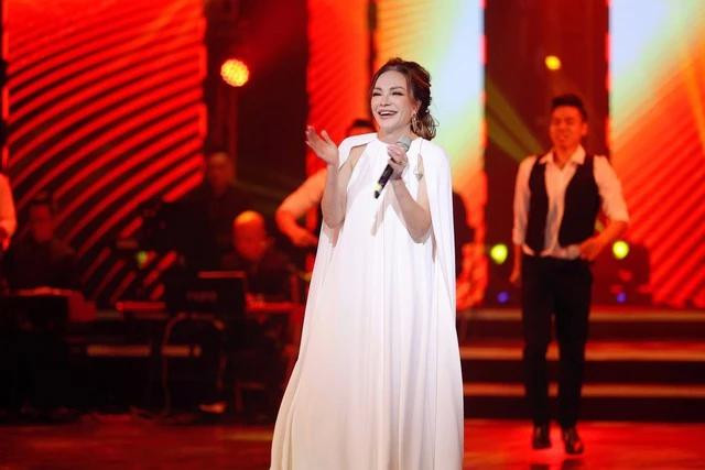 Thanh Hà thăng hoa trong đêm nhạc được tổ chức ở Hà Nội Thanh Hà thăng hoa trong đêm nhạc được tổ chức ở Hà Nội