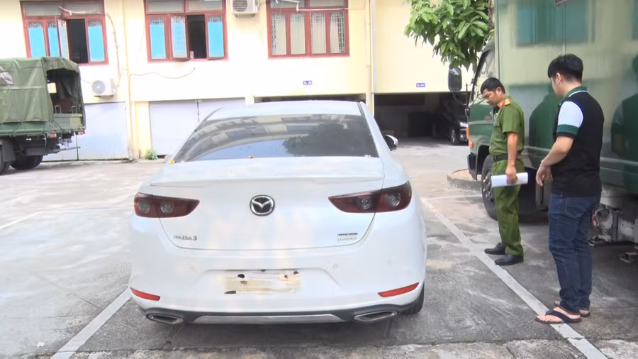 Xe ôtô của anh Đỗ Trần Duy Anh được cơ quan công an thu hồi sau khi phá vụ án chiếm đoạt tài sản liên tỉnh. Ảnh: Công an Quảng Ngãi