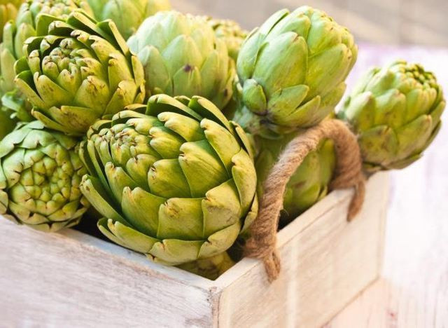 Ăn uống giải nhiệt ngày nóng: Atiso nhuận gan, lợi mật - Ảnh 1. Atisô có tác dụng thanh nhiệt cơ thể. Ảnh: SHUTTERSTOCK