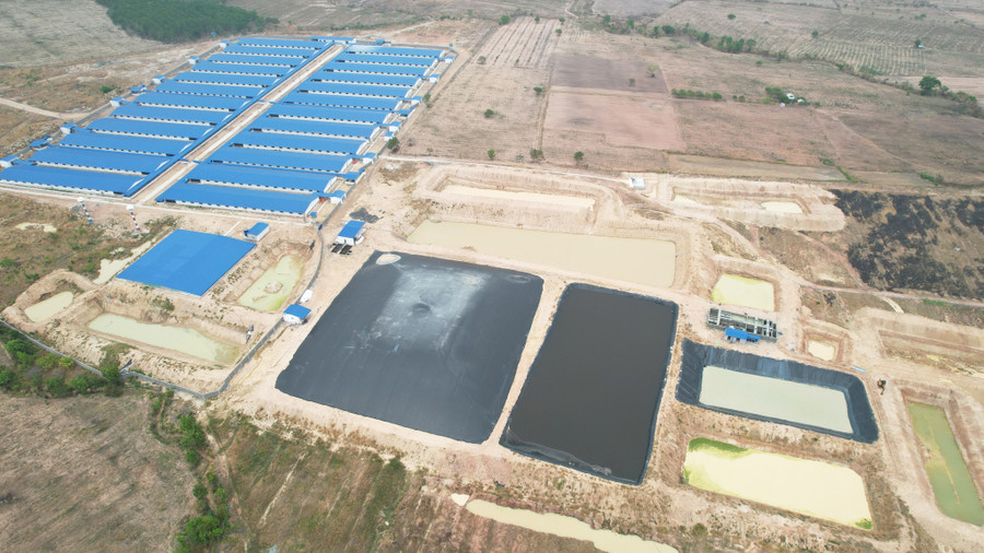 Hình ảnh chụp từ Flycam về 3 dự án đã đi vào hoạt động, gây mùi hôi ảnh hưởng đến cuộc sống của người dân xã Ia Piơr. Ảnh: Nhật Hào Hình ảnh chụp từ Flycam về 3 dự án đã đi vào hoạt động, gây mùi hôi ảnh hưởng đến cuộc sống của người dân xã Ia Piơr. Ảnh: Nhật Hào