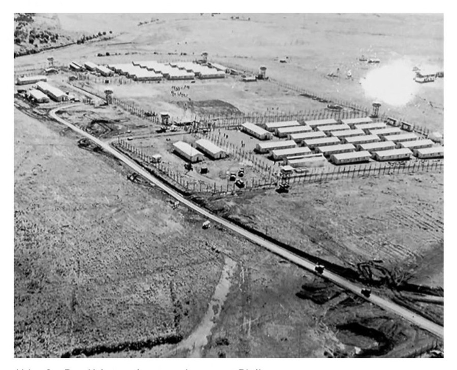 Trại giam tù binh Pleiku-1968. Ảnh tư liệu do tác giả bài viết sưu tầm Trại giam tù binh Pleiku-1968. Ảnh tư liệu do tác giả bài viết sưu tầm