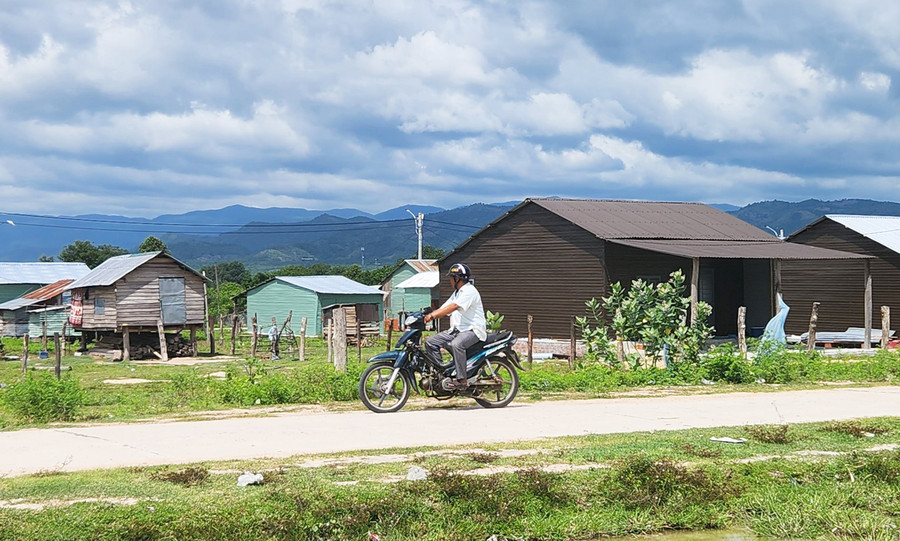 Một góc khu tái định cư buôn Du, xã Chư Rcăm, huyện Krông Pa. Ảnh: P.N