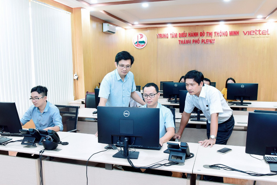 Chuyển đổi số luôn phải gắn với đảm bảo an toàn thông tin, an ninh mạng. Ảnh: Đ.T