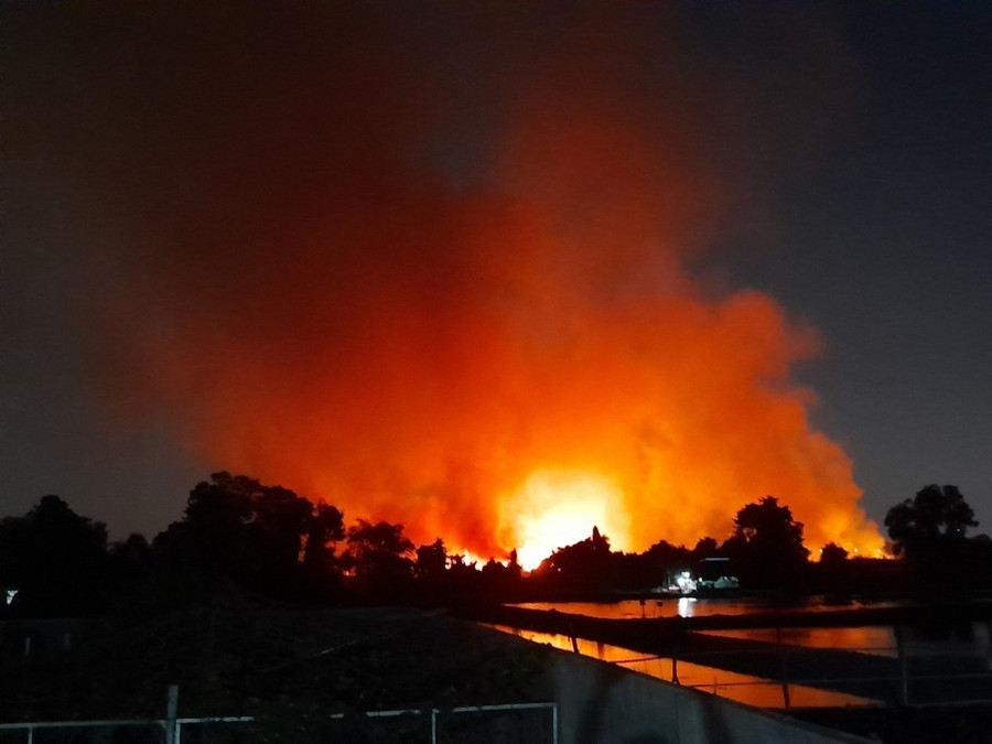 Hiện trường vụ cháy. (Ảnh: Dương Chí Tưởng/TTXVN) Hiện trường vụ cháy. (Ảnh: Dương Chí Tưởng/TTXVN)