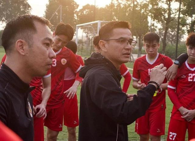 HLV Kiatisak rất giàu kinh nghiệm